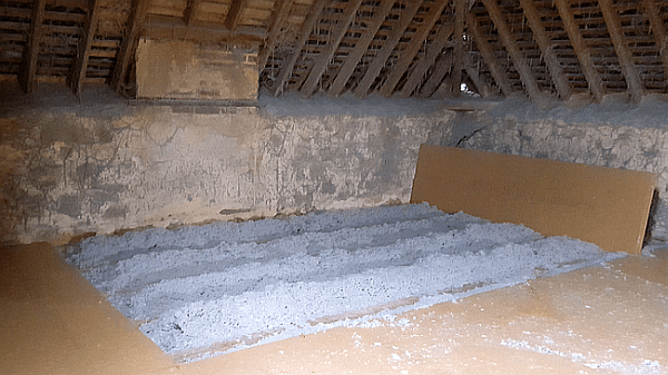 isolation ouate de cellulose dans une maison en rénovation