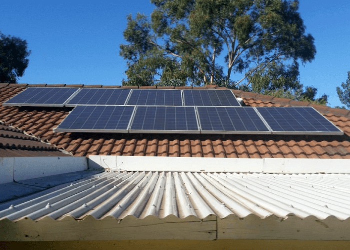 implantation panneau solaire toiture tuile